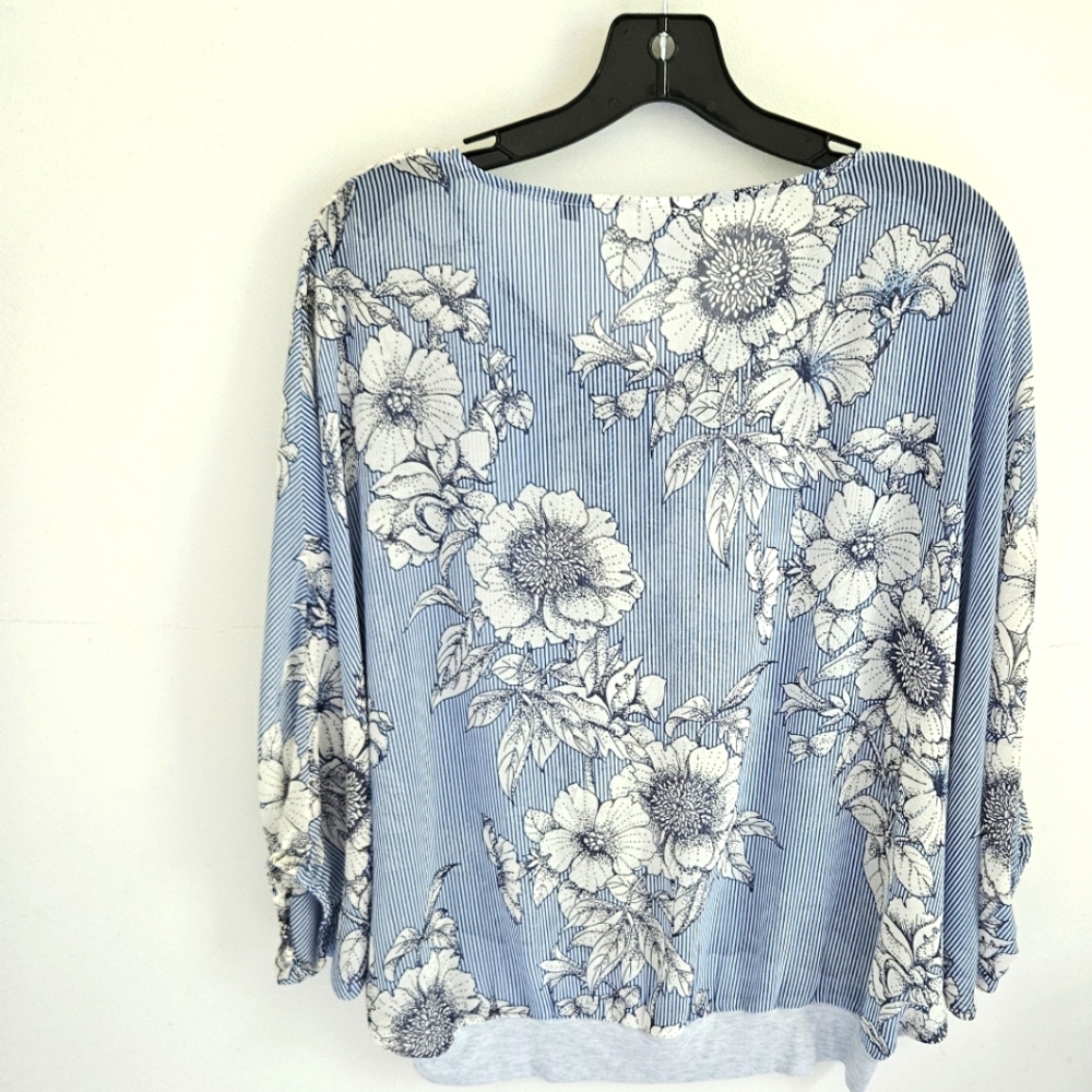 Cabi blue floral pullover blouse #5387 - Picture 4 of 8